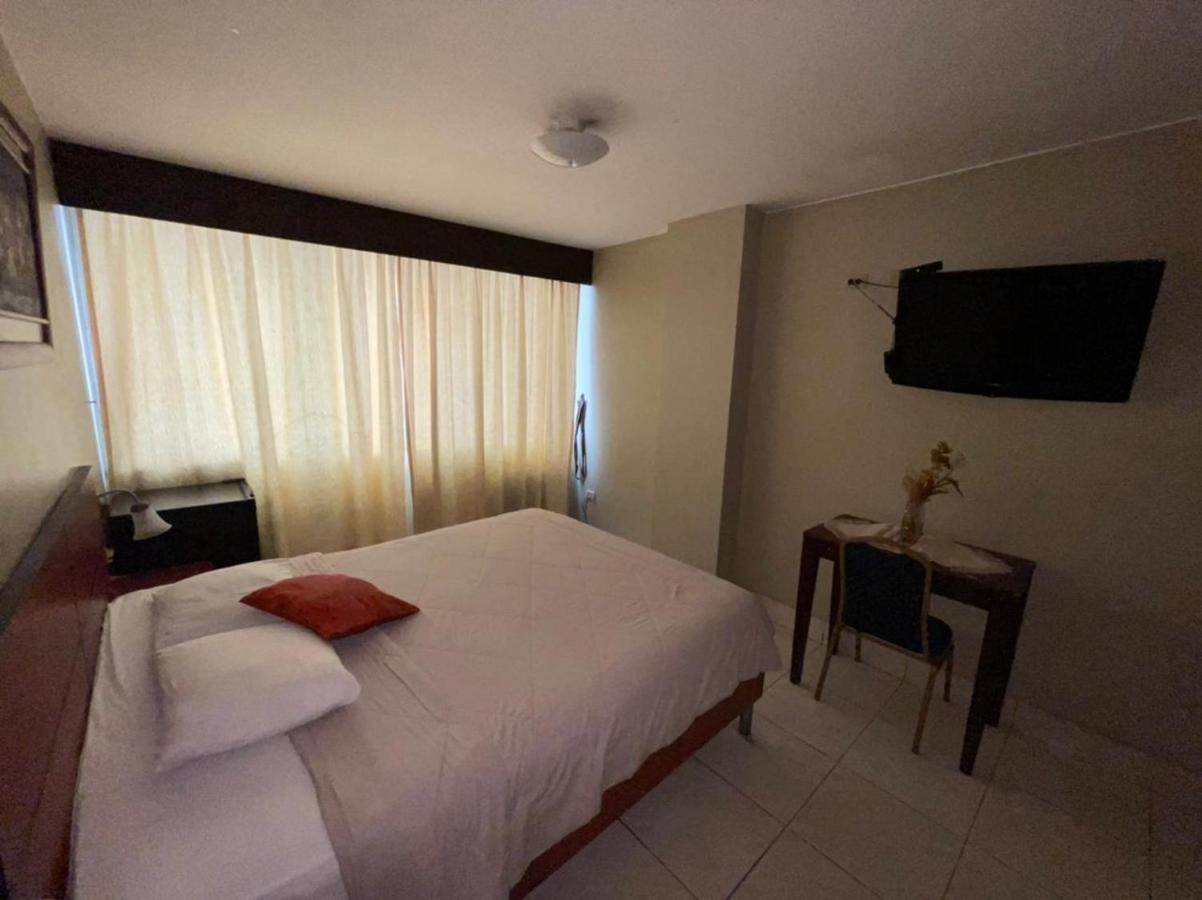Tropical Inn Hotel Guayaquil Buitenkant foto