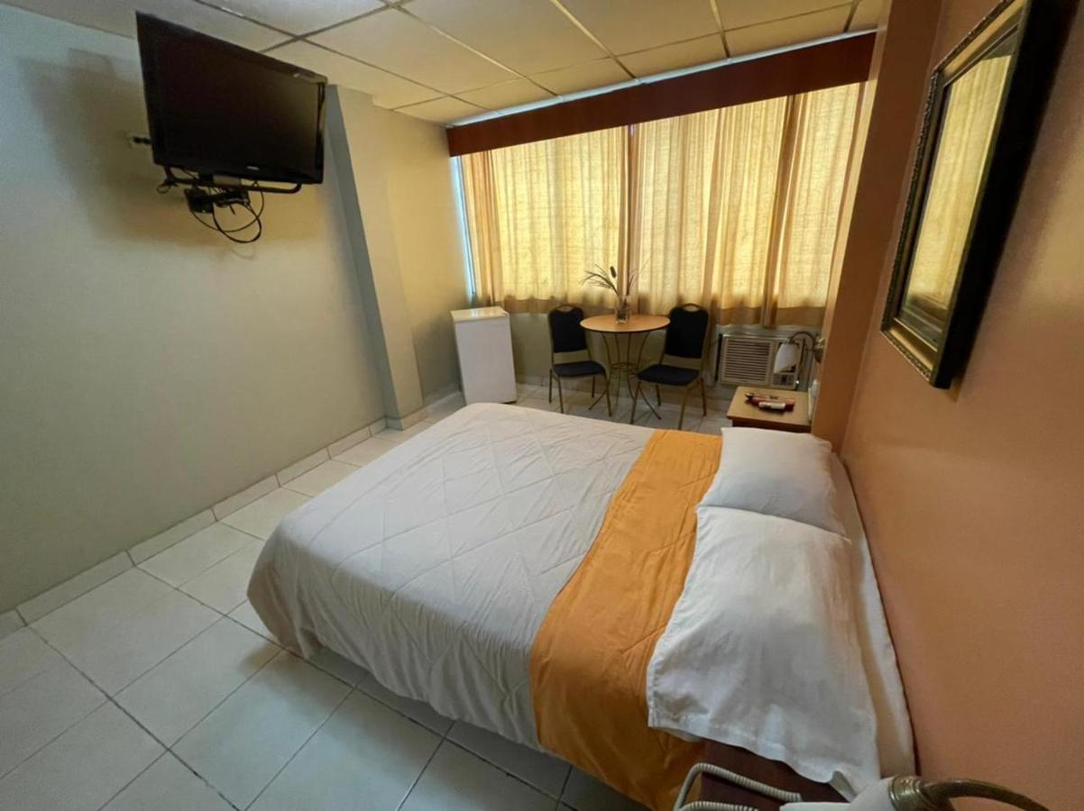 Tropical Inn Hotel Guayaquil Buitenkant foto