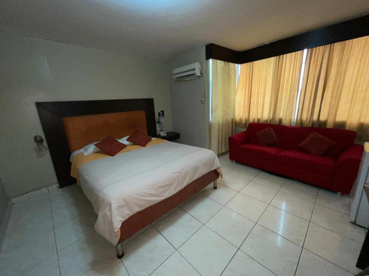 Tropical Inn Hotel Guayaquil Buitenkant foto