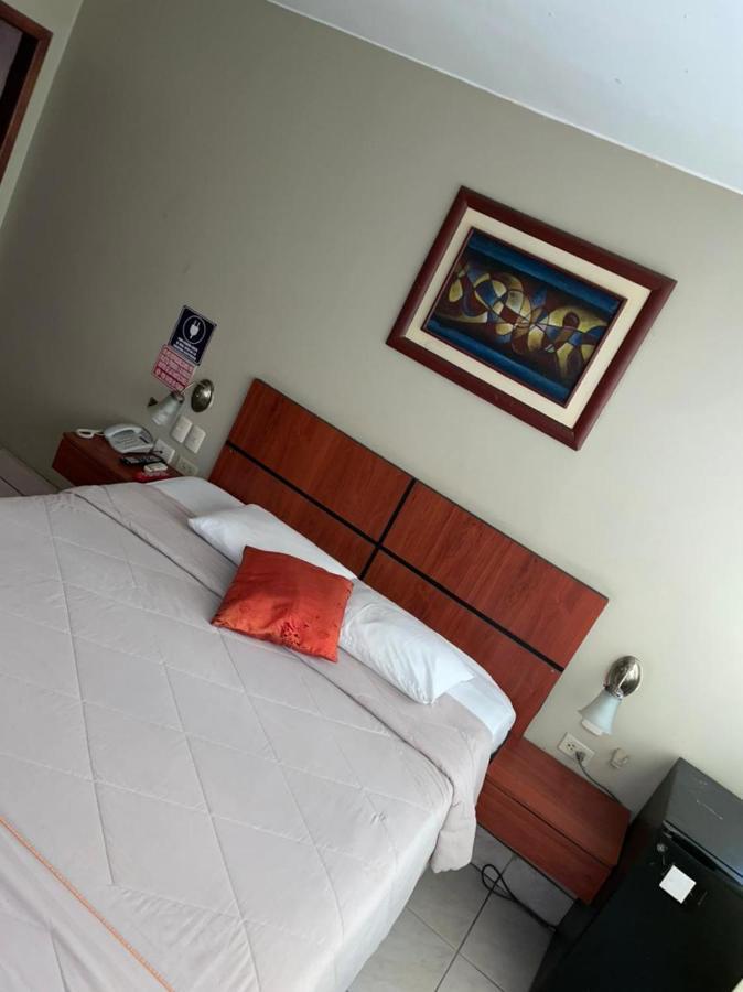 Tropical Inn Hotel Guayaquil Buitenkant foto