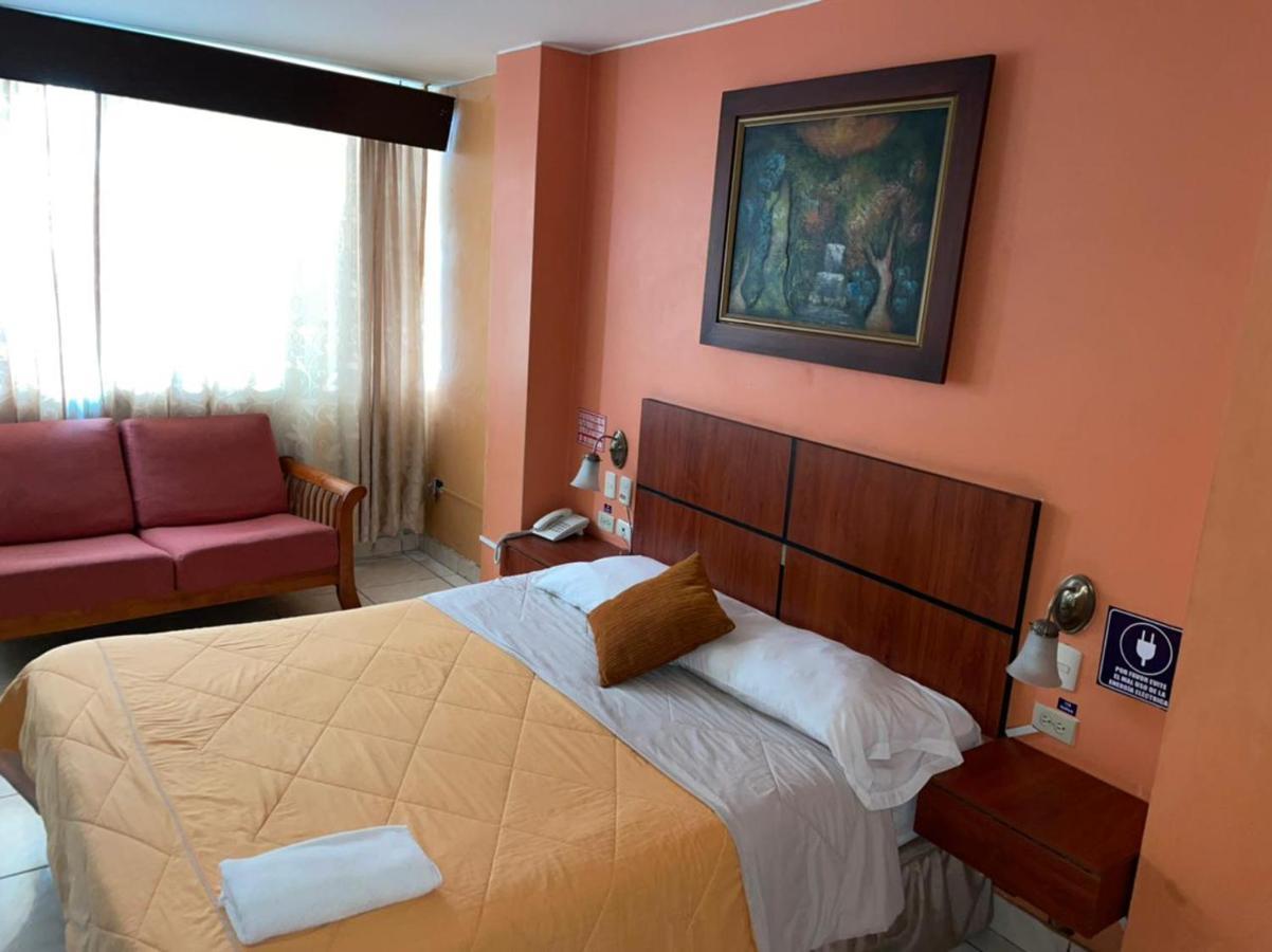 Tropical Inn Hotel Guayaquil Buitenkant foto
