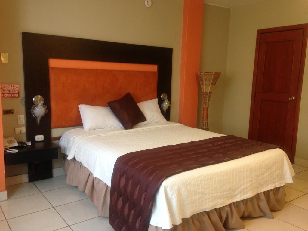 Tropical Inn Hotel Guayaquil Buitenkant foto