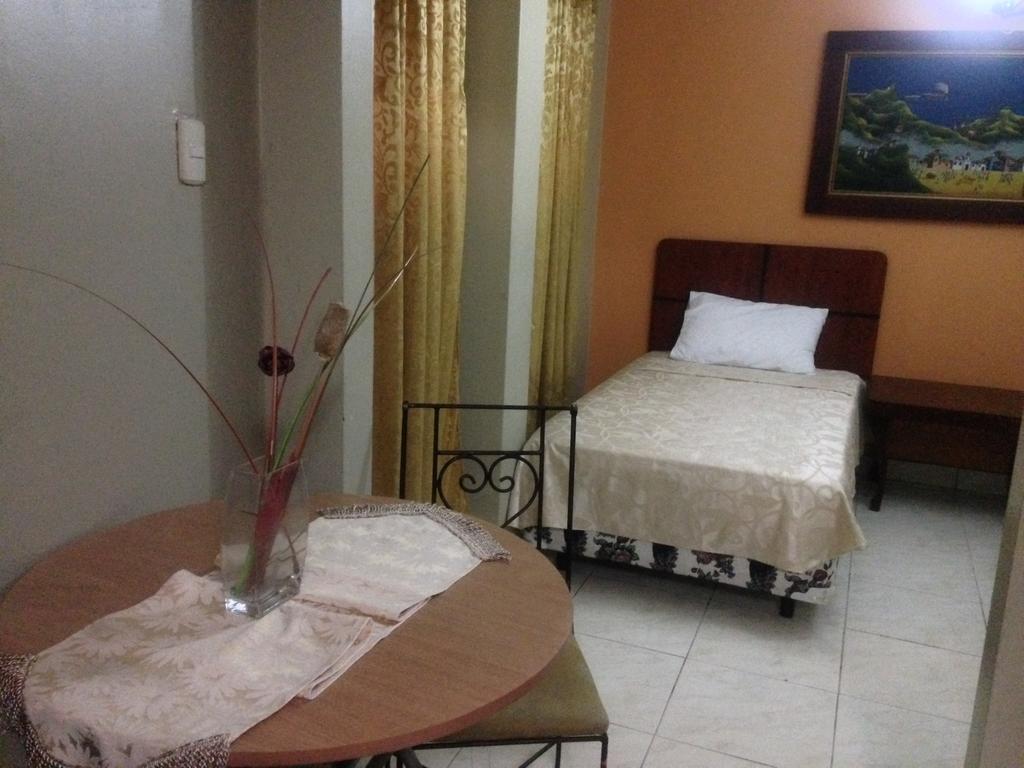Tropical Inn Hotel Guayaquil Buitenkant foto