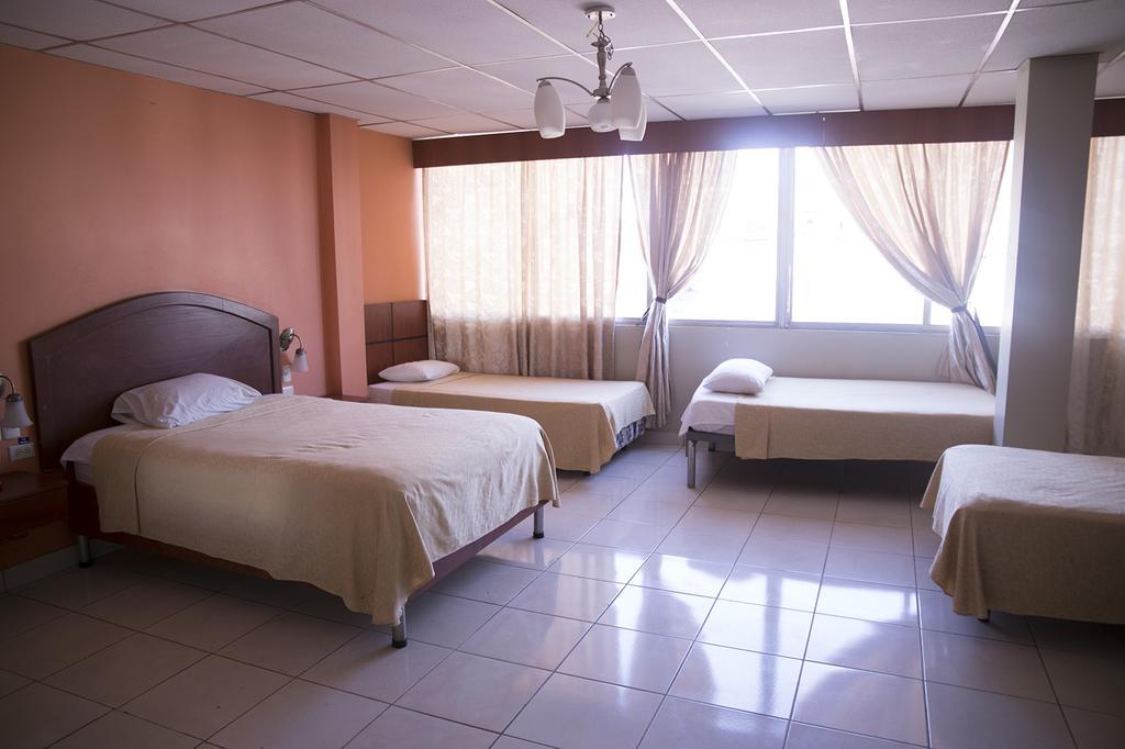 Tropical Inn Hotel Guayaquil Buitenkant foto