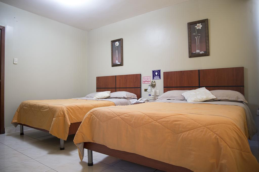 Tropical Inn Hotel Guayaquil Buitenkant foto
