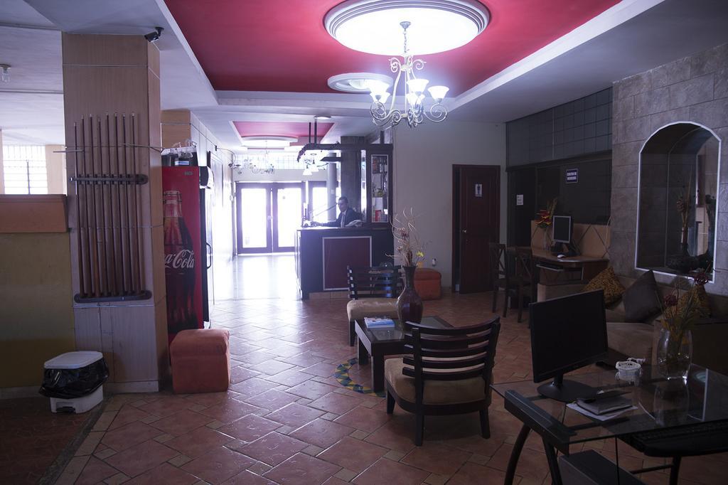 Tropical Inn Hotel Guayaquil Buitenkant foto