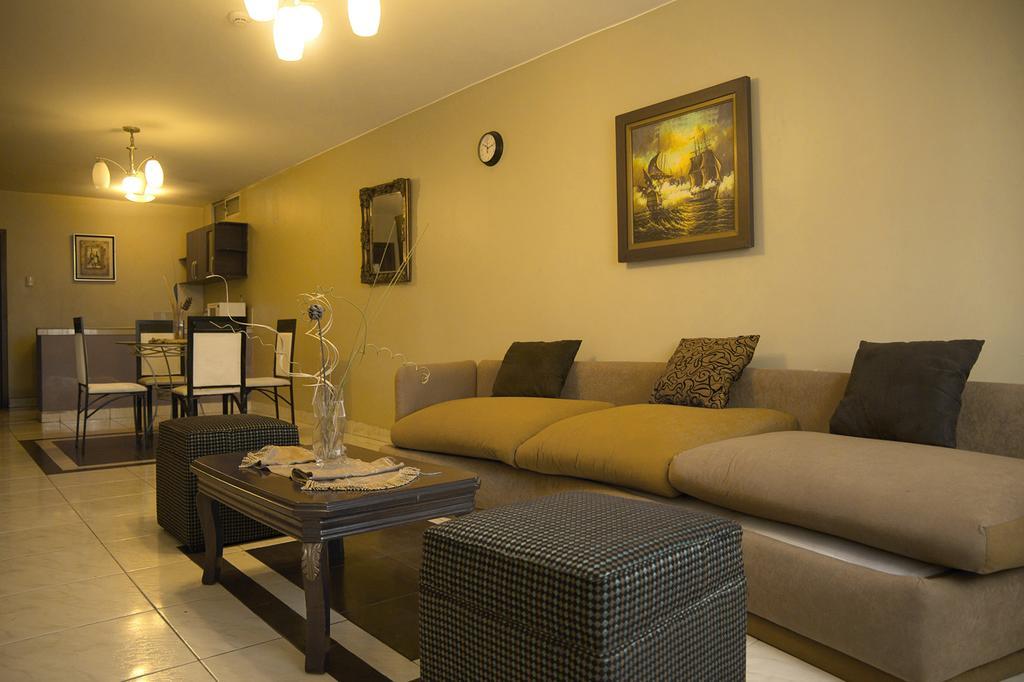 Tropical Inn Hotel Guayaquil Buitenkant foto