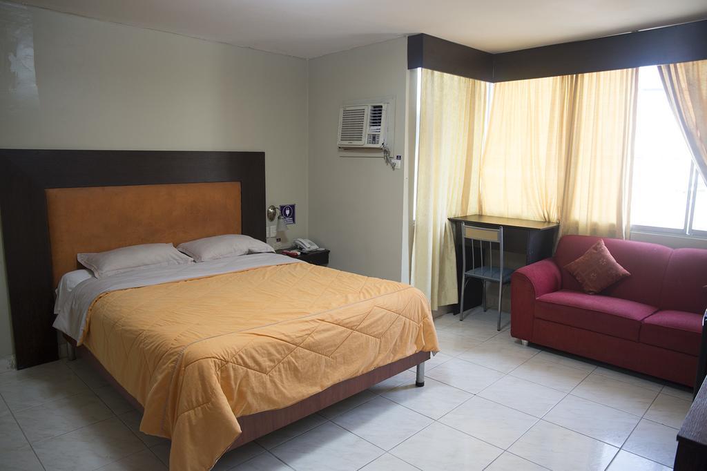 Tropical Inn Hotel Guayaquil Buitenkant foto