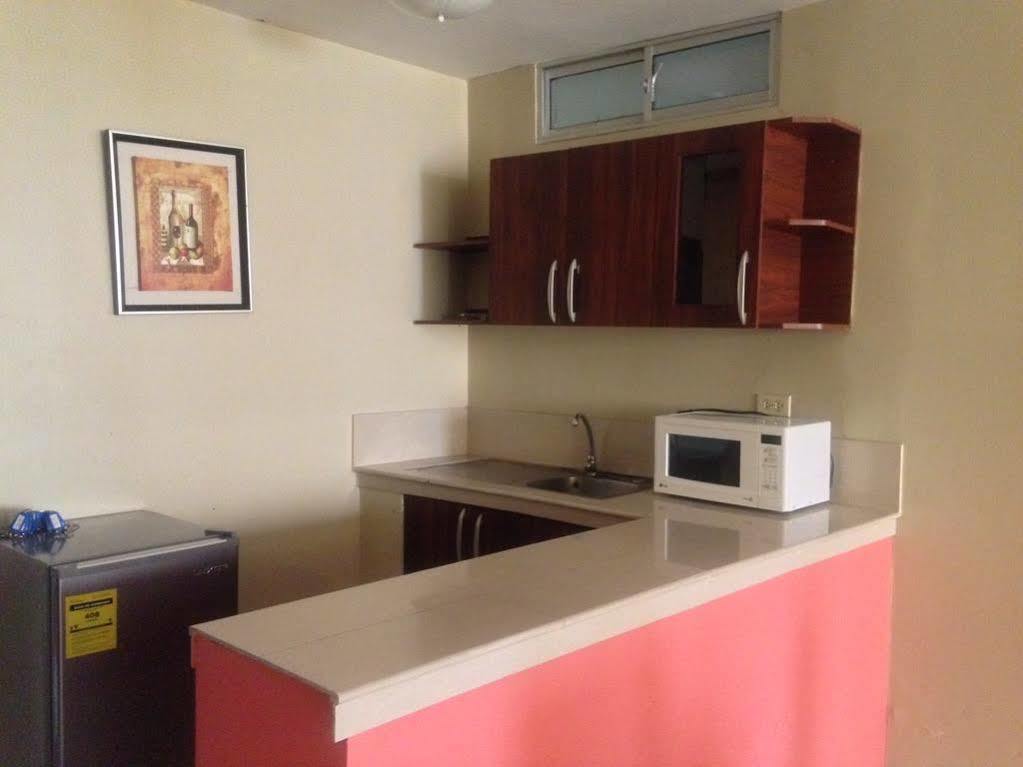 Tropical Inn Hotel Guayaquil Buitenkant foto